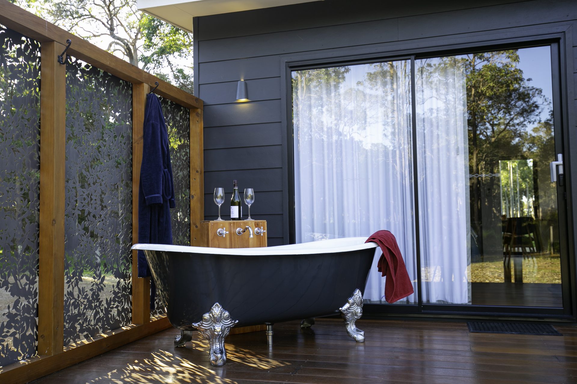 Tree Chalets Outdoor Tub Bath