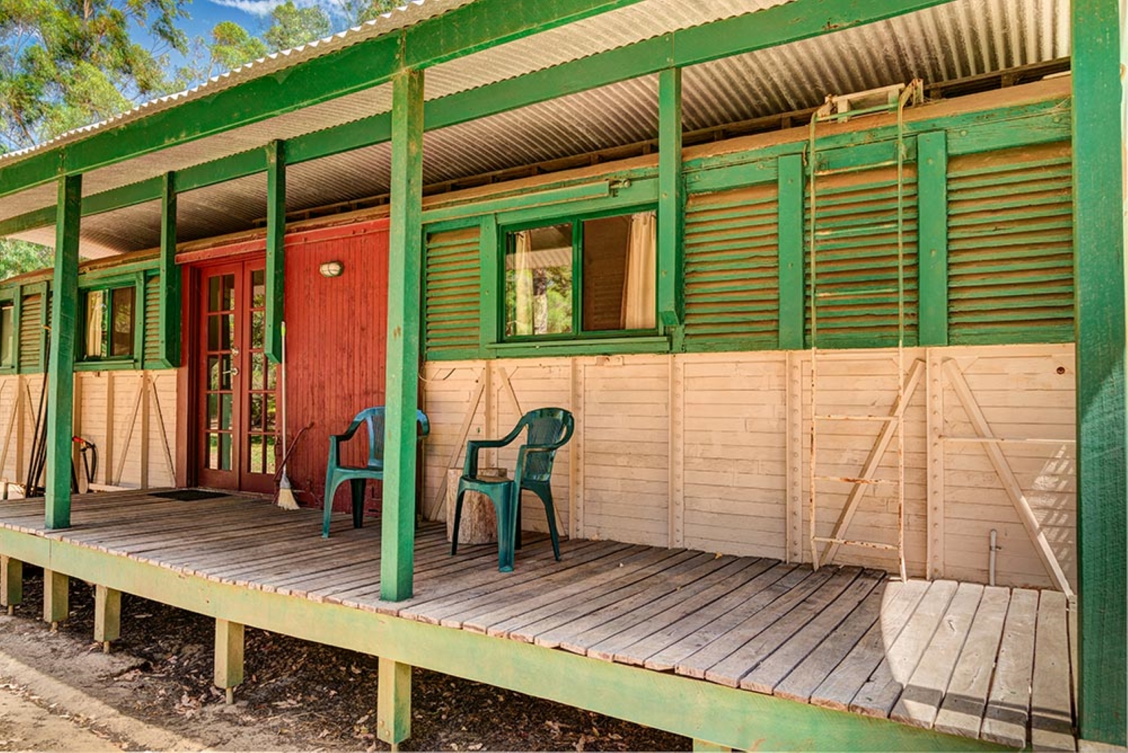 Dunsborough Rail Carriages